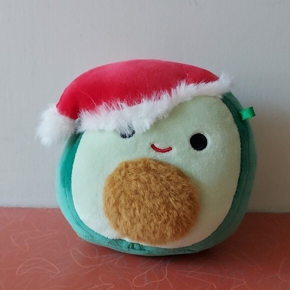 SQUISHMALLOWS AUSTIN THE AVOCADO‎ Santa Hat 4.5" - Picture 1 of 10